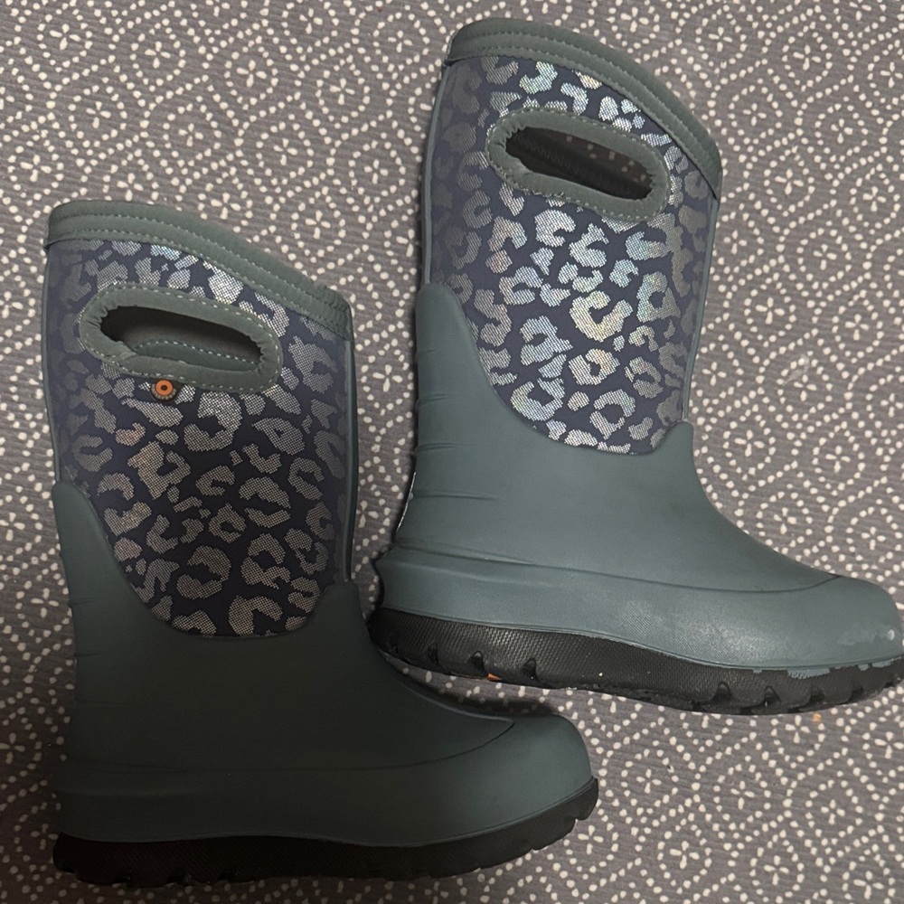 Bogs Kids Blue and Gray Leopard Boots